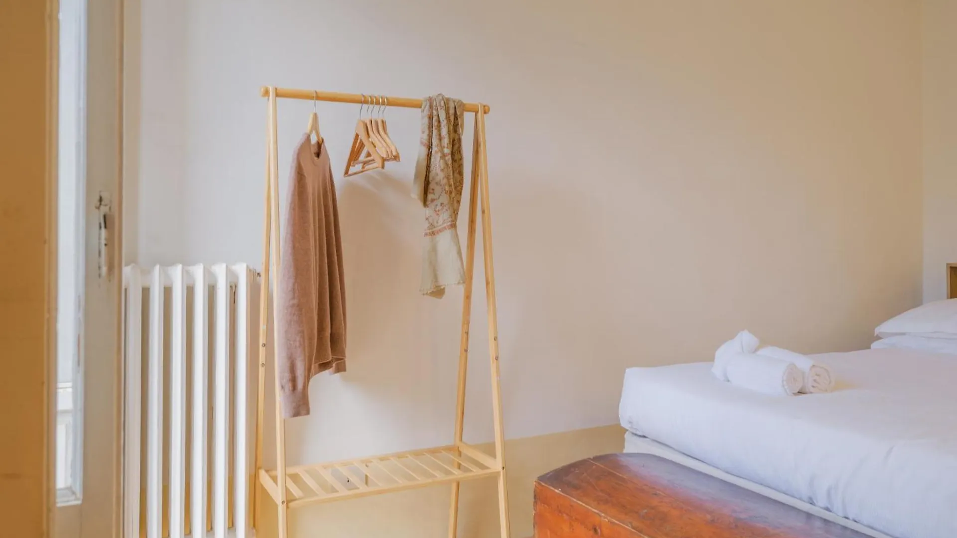 Nugolo Atelier - Light & Charm In Oltrarno Apartment Florence