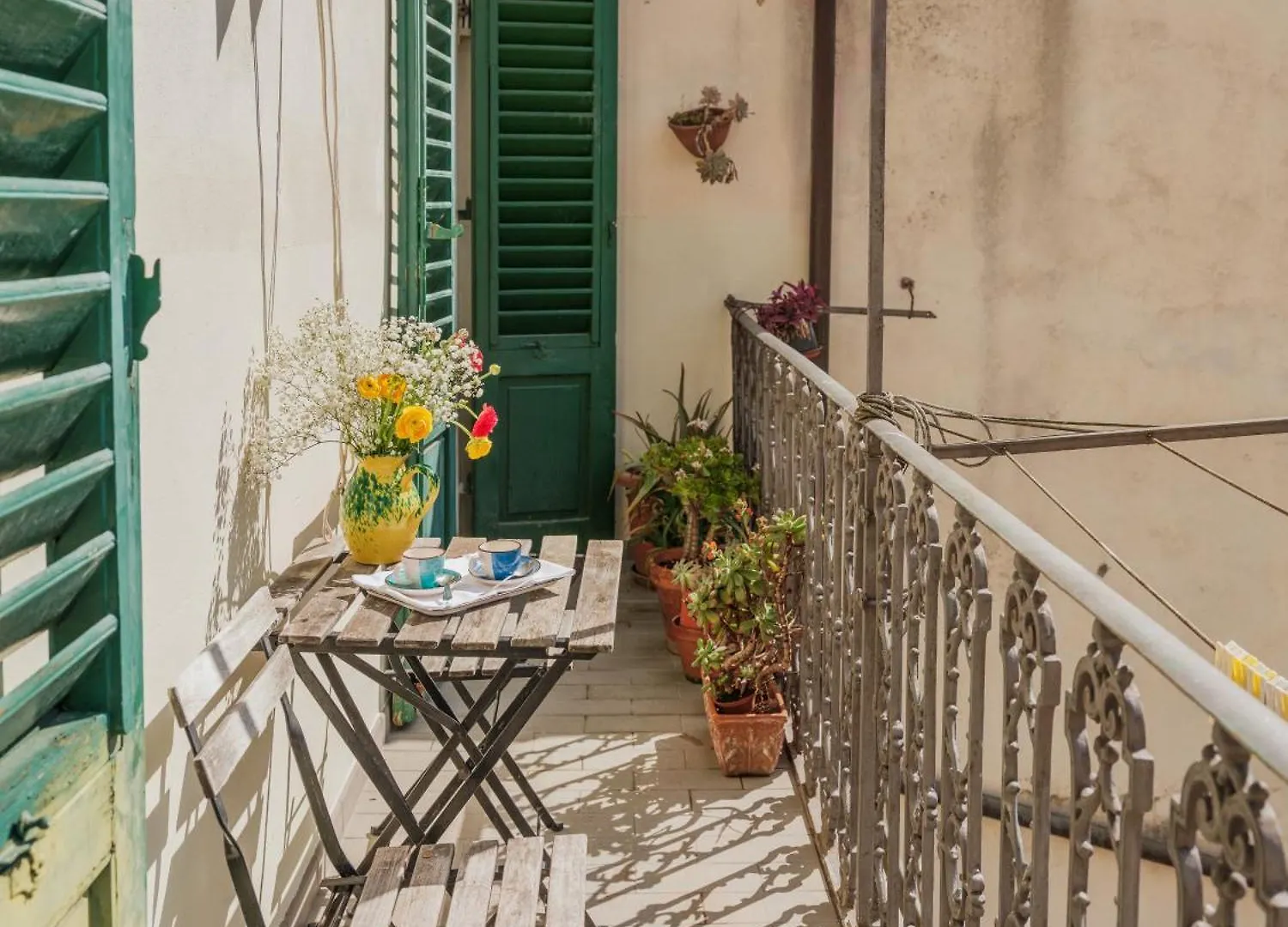 Nugolo Atelier - Light & Charm In Oltrarno Apartment Florence