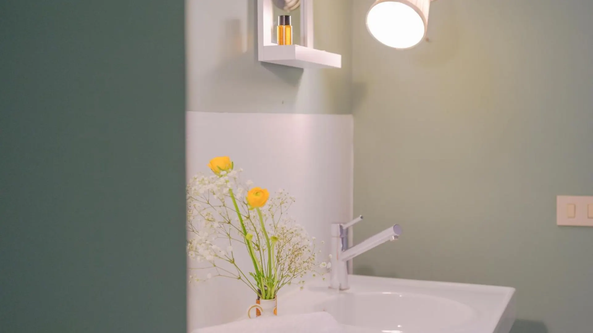 Nugolo Atelier - Light & Charm In Oltrarno Apartment Florence
