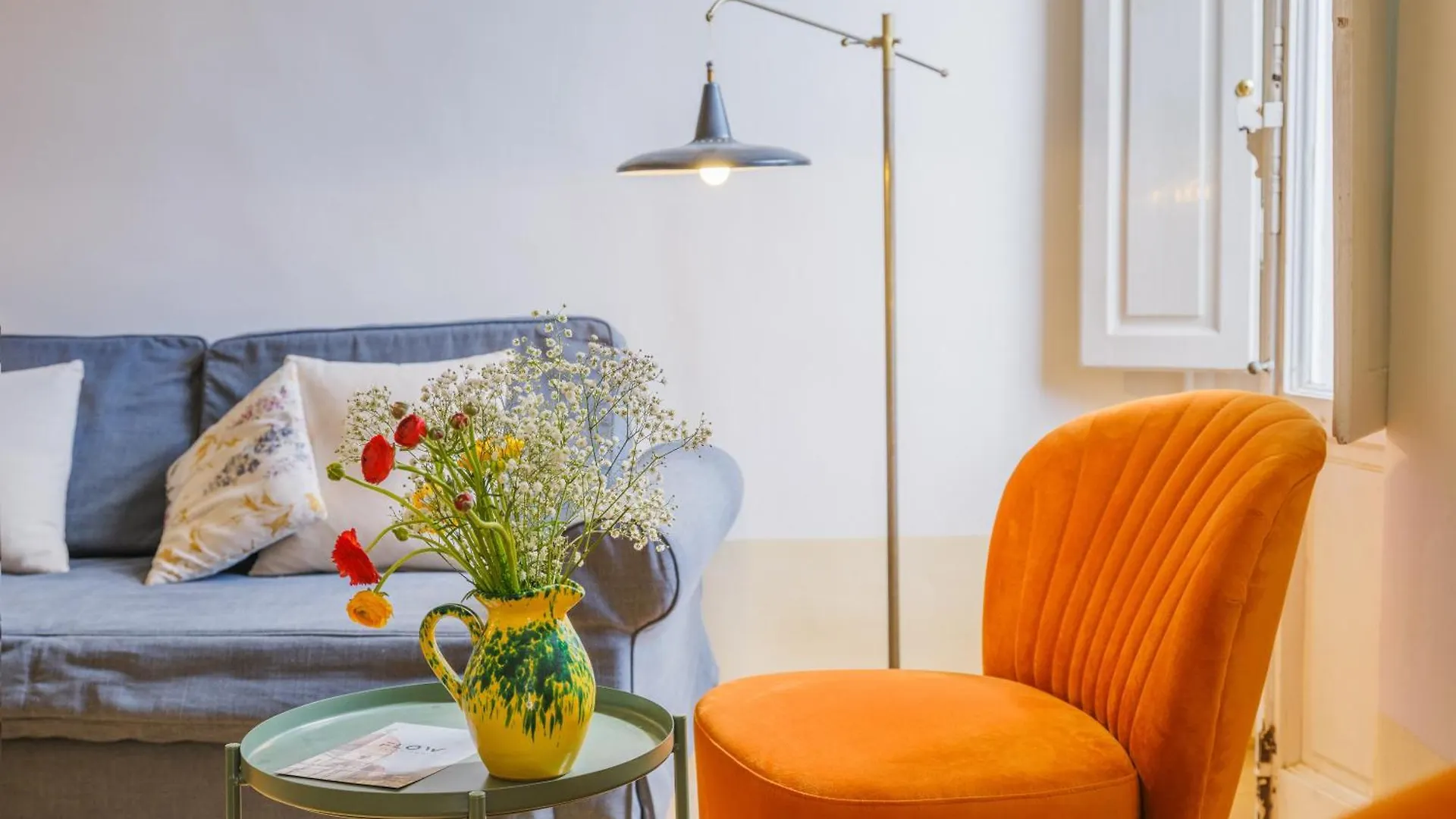 Nugolo Atelier - Light & Charm In Oltrarno Apartment Florence Italy