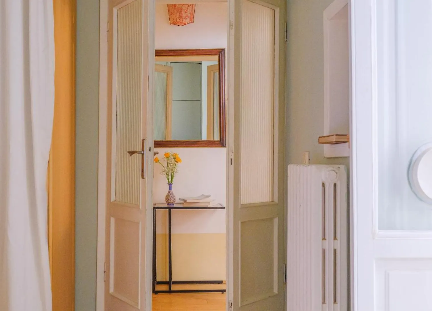 Nugolo Atelier - Light & Charm In Oltrarno Apartment Florence 0*,